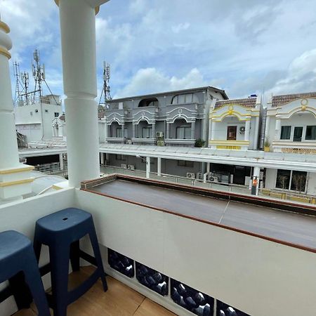 Inn Dulgence Patong Exterior foto