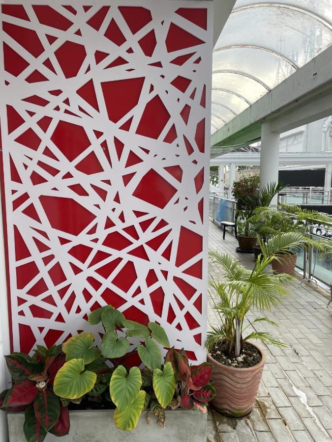 Inn Dulgence Patong Exterior foto