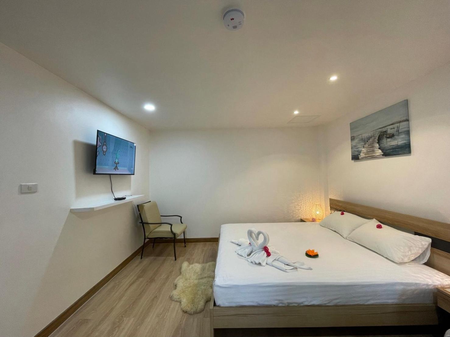 Inn Dulgence Patong Exterior foto